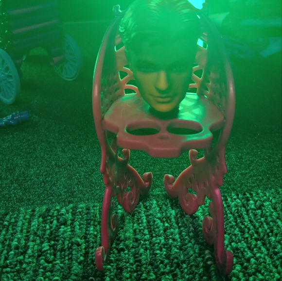 Monster High Cafe Cart+Disembodied Ken(Dolls not included)NOW WITH 2 KENS! - Picture 2 of 10